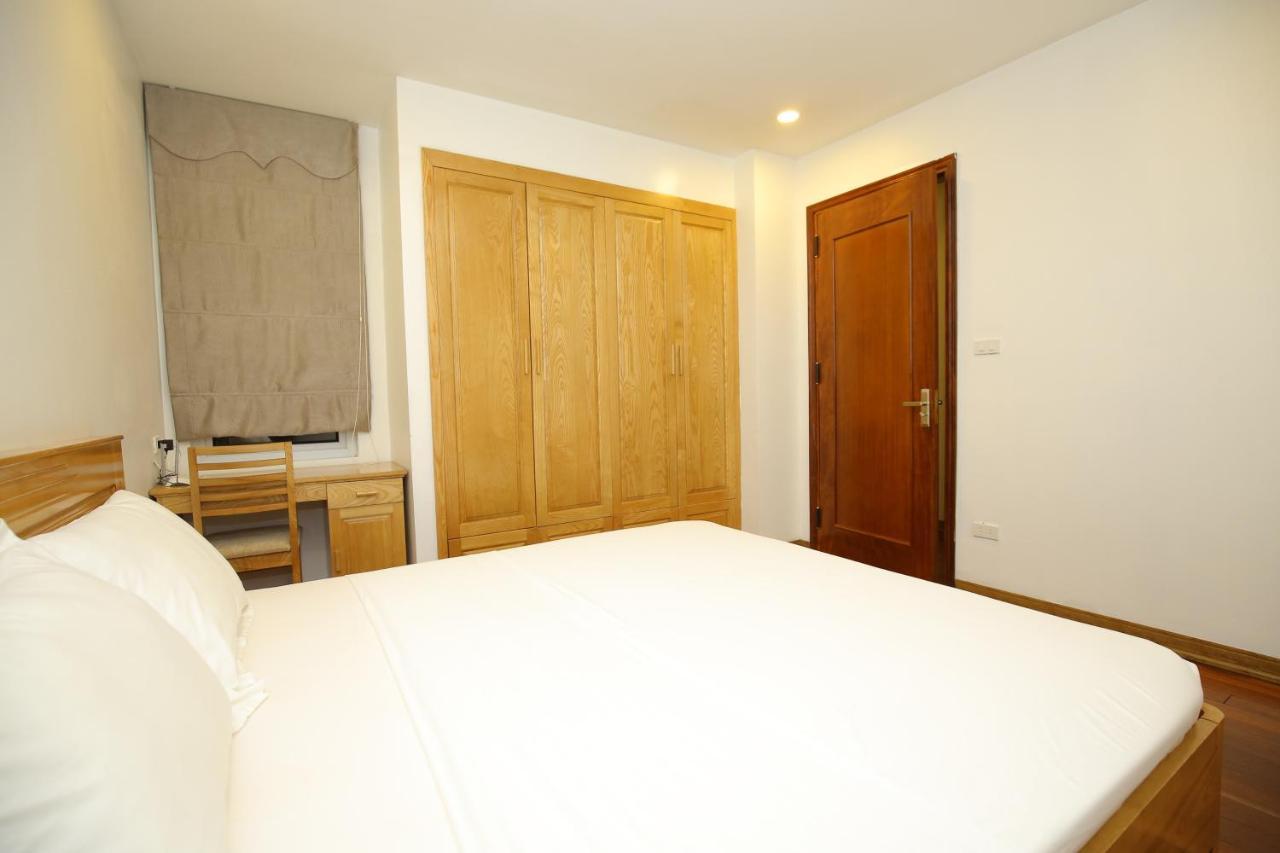 Investland In Truc Bach & Serviced Apartment Hanoi Buitenkant foto