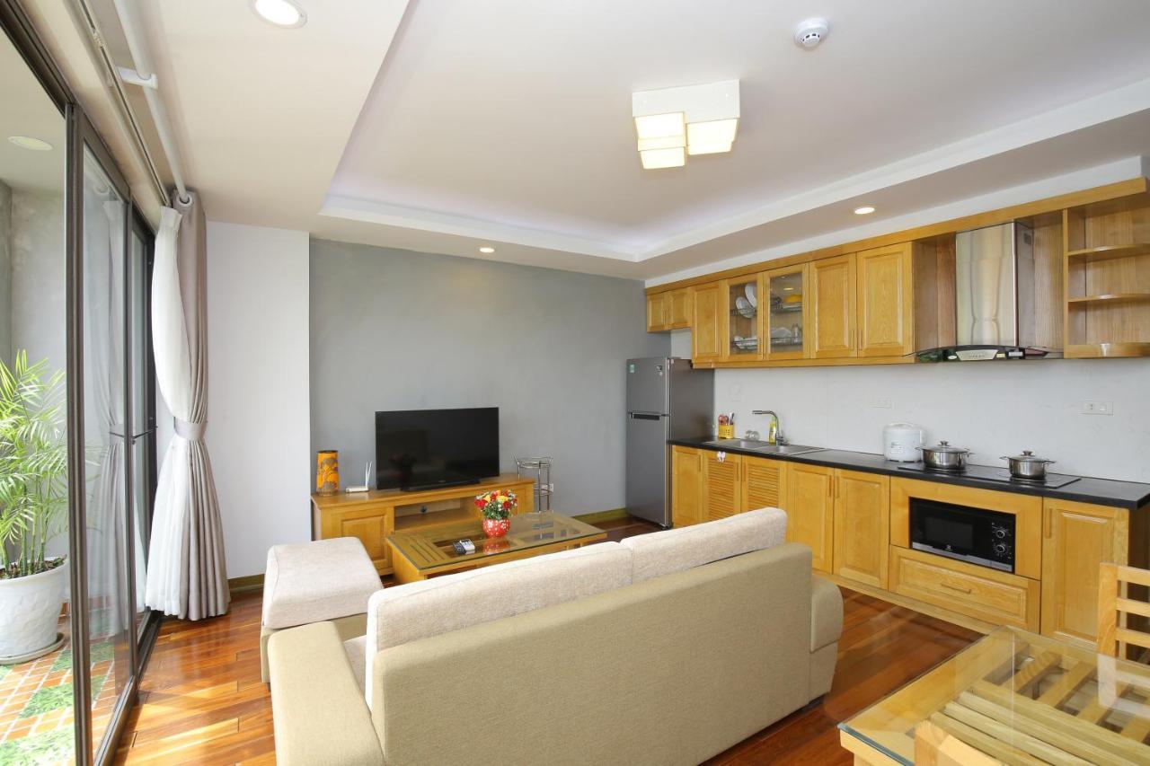 Investland In Truc Bach & Serviced Apartment Hanoi Buitenkant foto